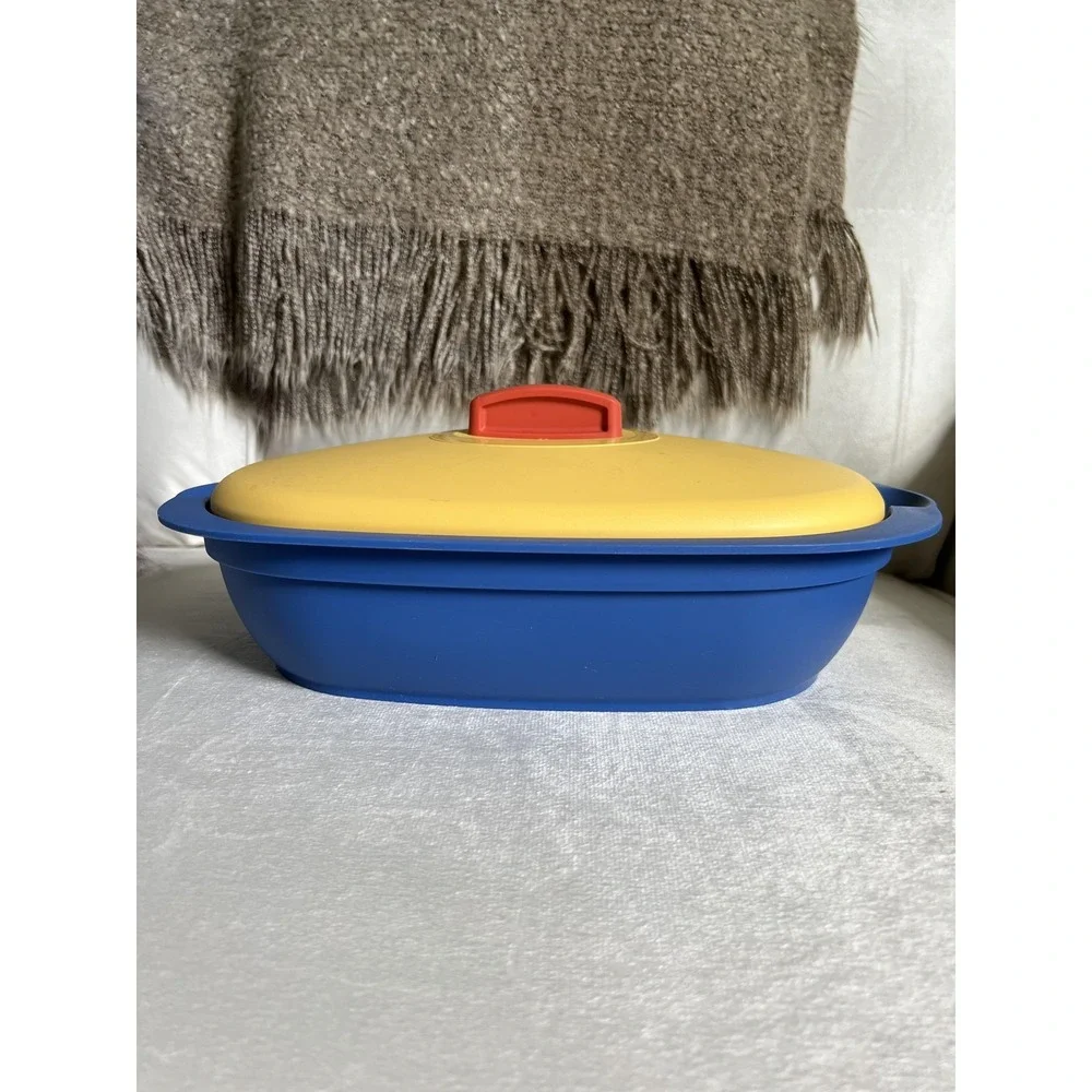 Vintage Tupperware Legacy Microwave Oval Dish‎ Serving Container Blue Yellow